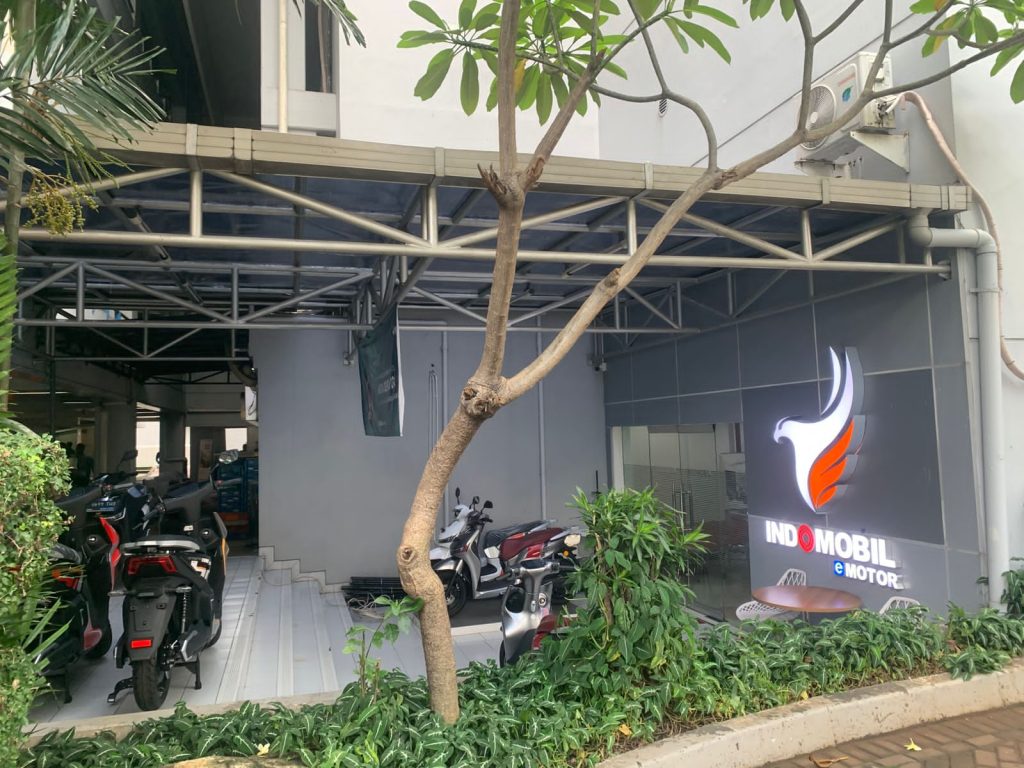 dealer motor listrik Indomobil Emotor MT Haryono
